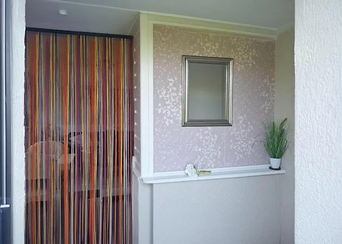 Moni Semesterbostad *